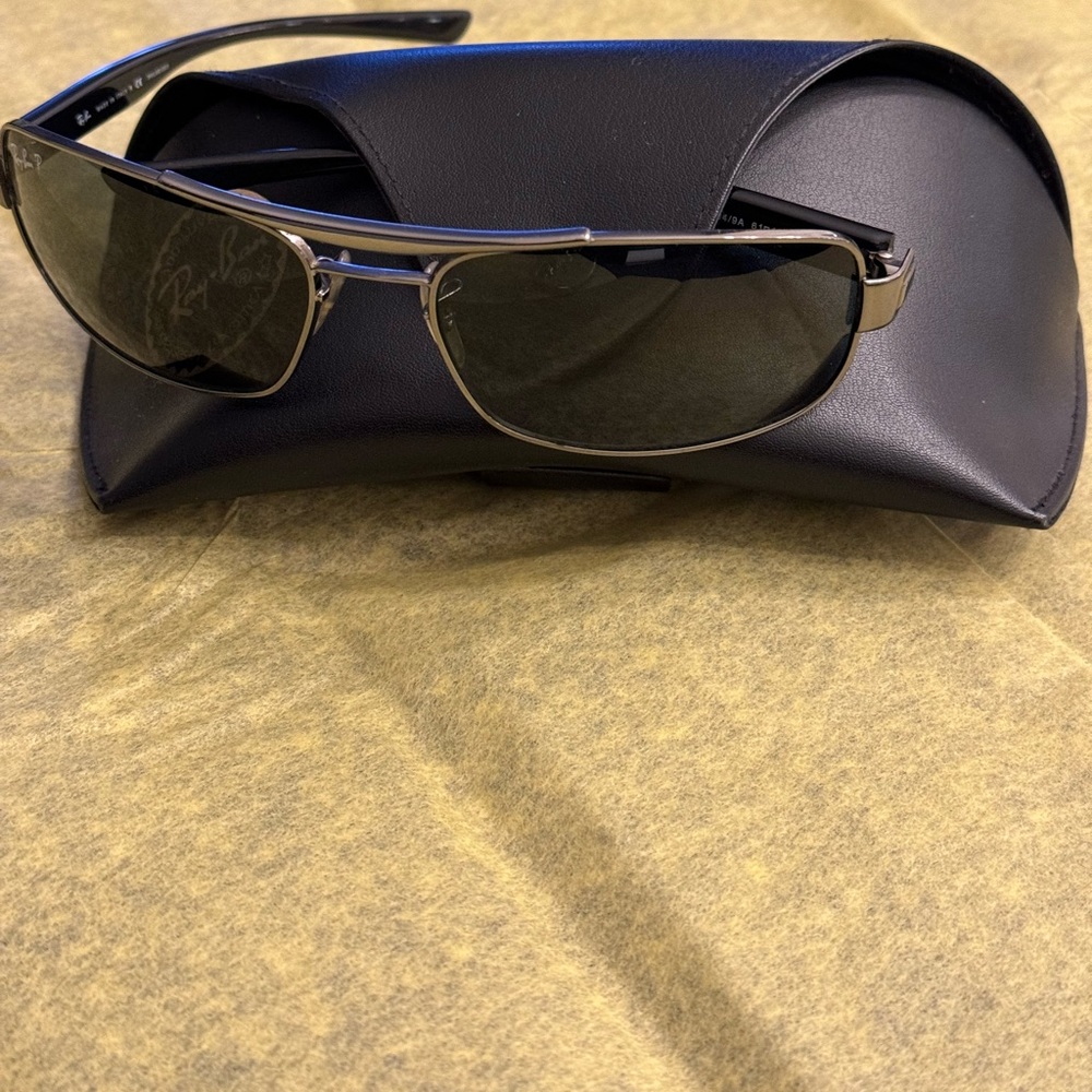 Ray-Ban sunglasses - Picture 2 of 4
